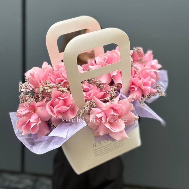 Сумочка розовых роз "Плинки" в Владикавказе