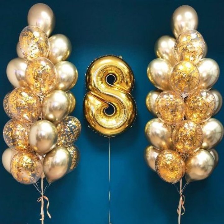 Цифра с фонтанами шаров  в Владикавказе