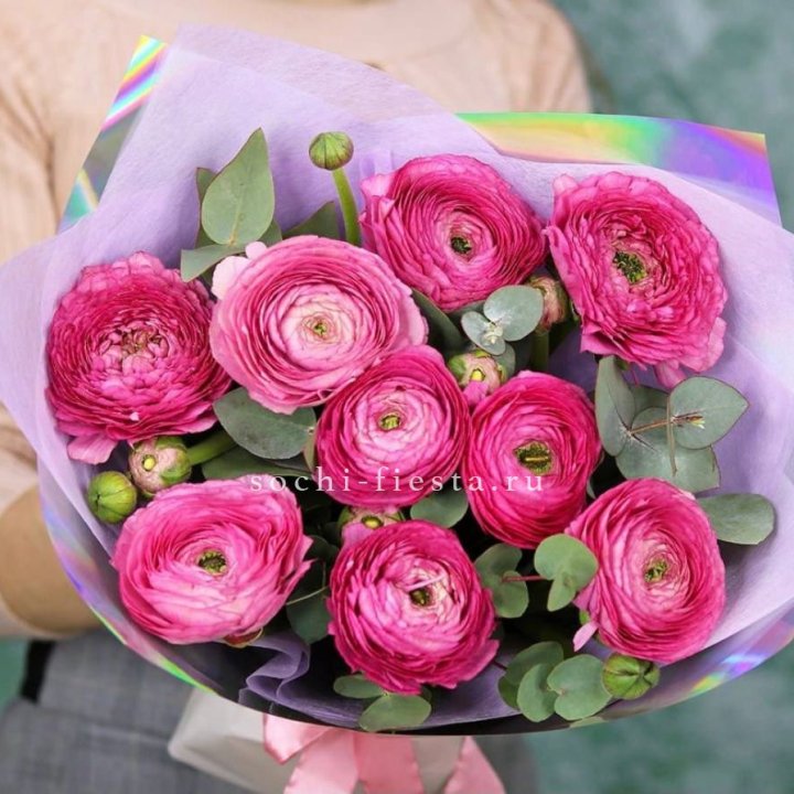 Ранункулюсы с эвкалиптом №2 в Владикавказе