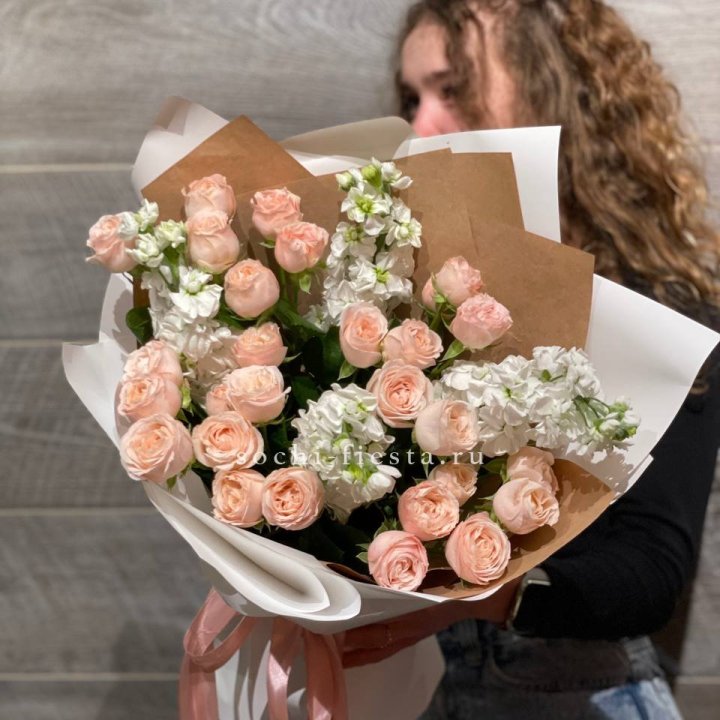 Букет бомбасти и маттиола в Владикавказе