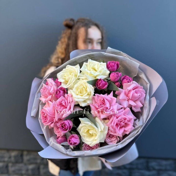 Букет французских и пионовидных роз в Владикавказе