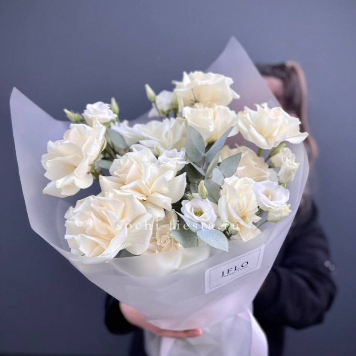 Букет французских роз и эустомы  в Владикавказе