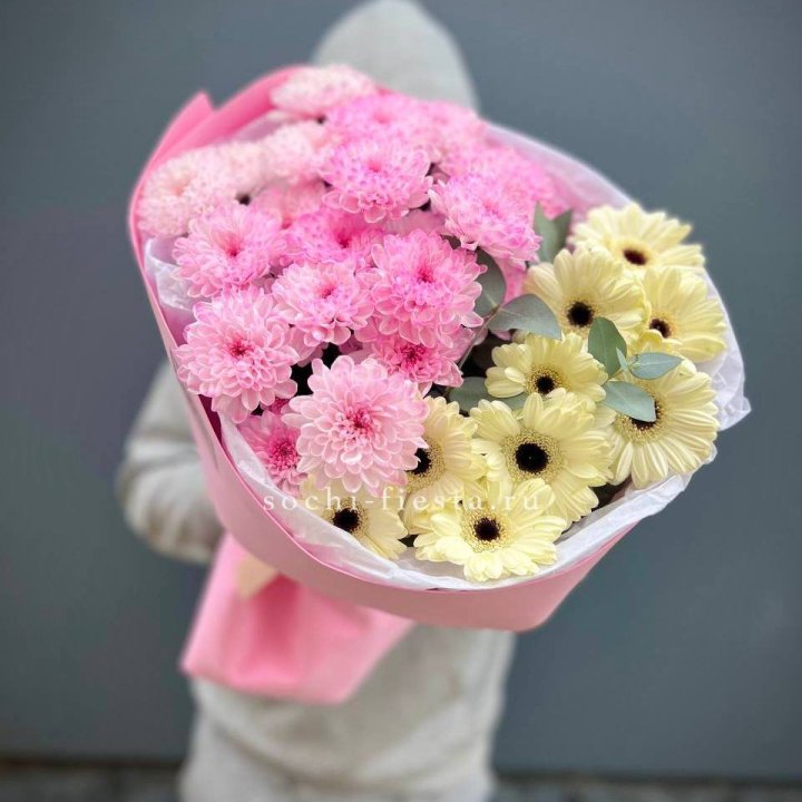 Дуо хризантем и гербер в Владикавказе