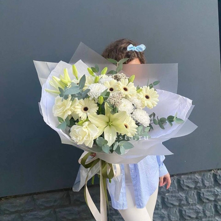 Букет с лилией и герберой в Владикавказе