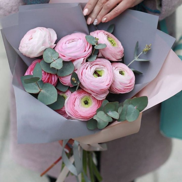 Ранункулюсы с эвкалиптом №1 в Владикавказе