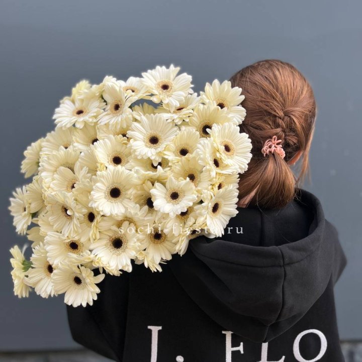 51 гербера в Владикавказе