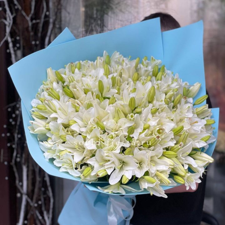 51 лилия в оформлении в Владикавказе