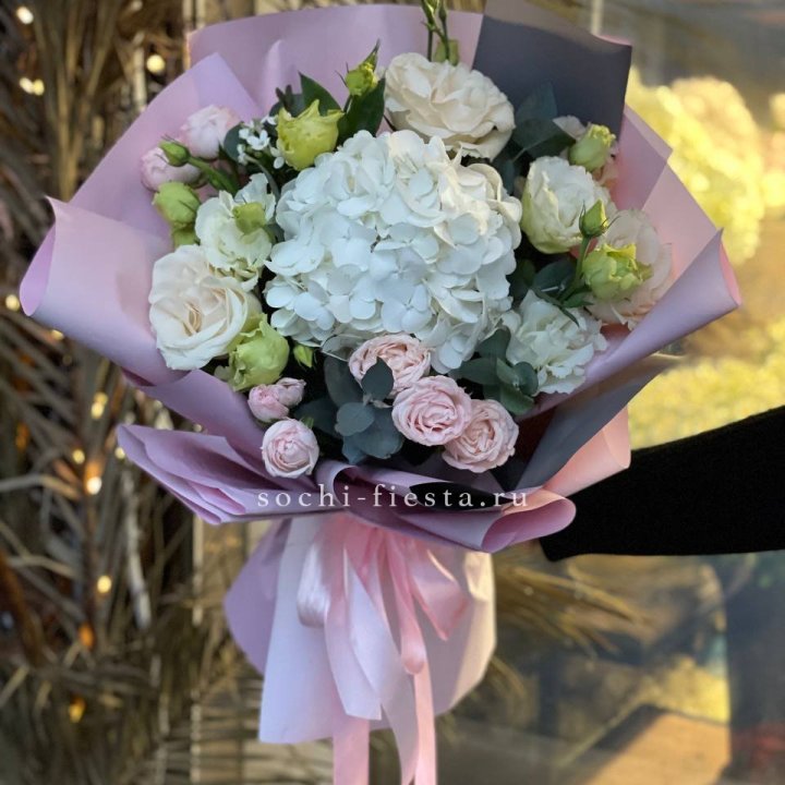 Букет с гортензией №3 в Владикавказе
