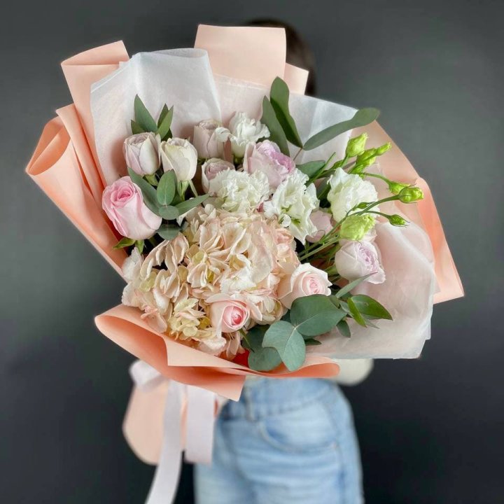 Букет с гортензией "Клодс" в Владикавказе