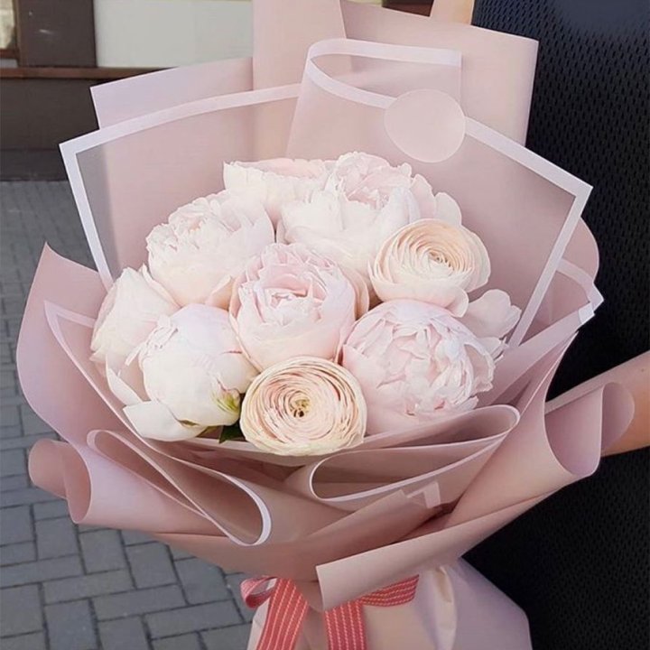 Пионы и ранункулюсы в Владикавказе