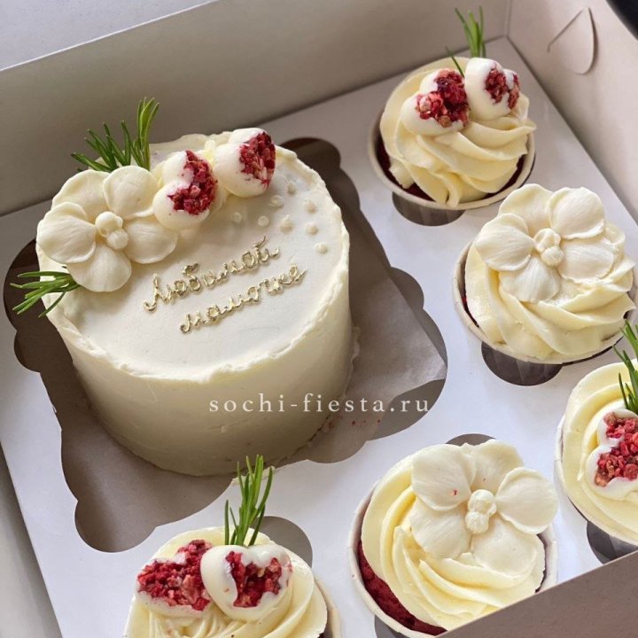 Капкейки и бенто-торт "Мамочке" в Владикавказе