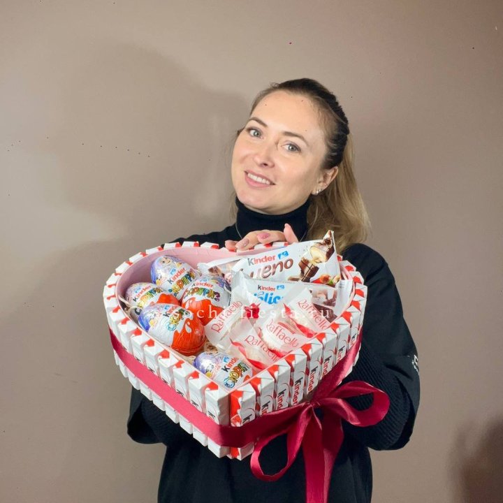 Подарочный набор сердце с Киндерами в Владикавказе