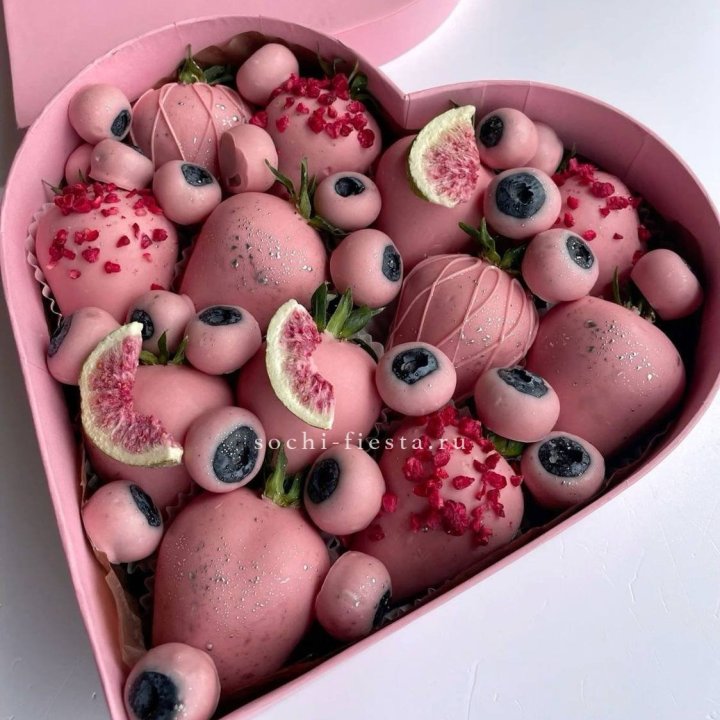 Клубника в шоколаде Сердце в Владикавказе