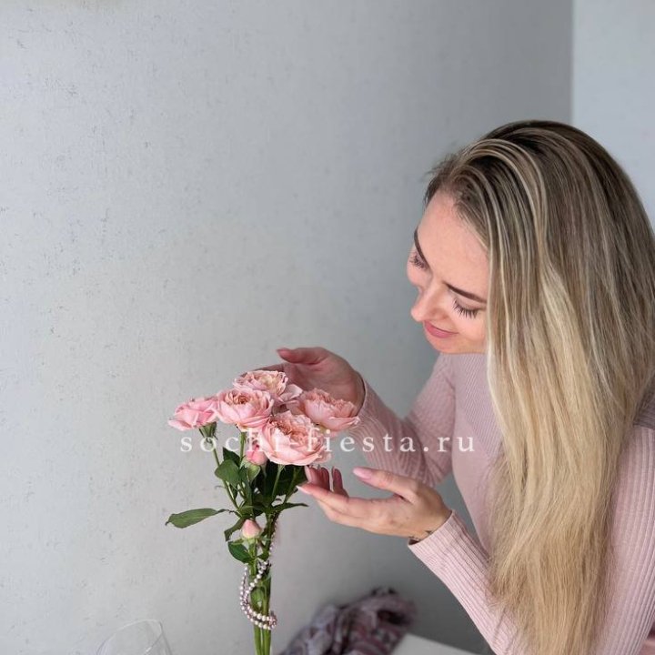 Цветочная подписка "Пакет маленький" в Владикавказе