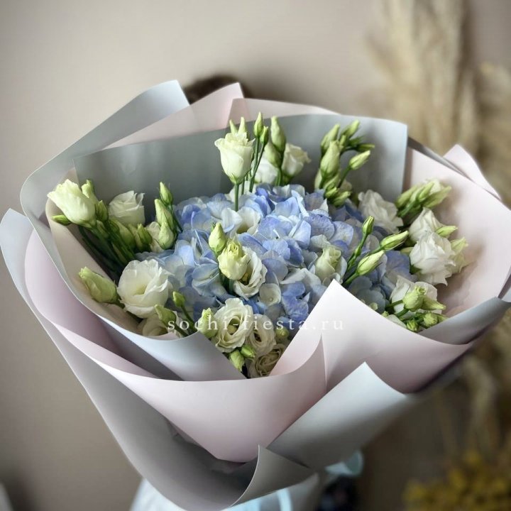 Букет с гортензией "Адель" в Владикавказе