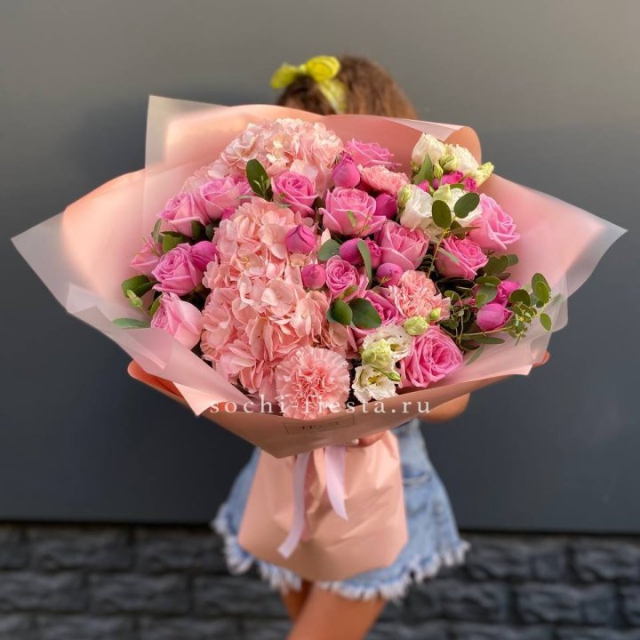 Авторский букет "Восторг" в Владикавказе