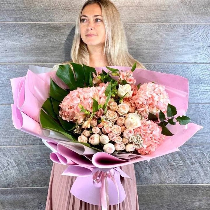 Дизайнерский букет "Валенсия-2" в Владикавказе