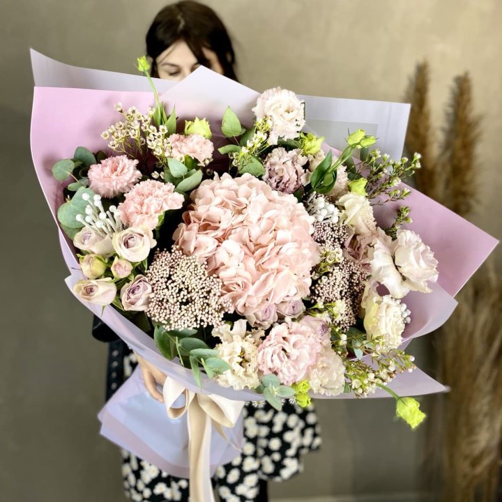 Дизайнерский букет "Трели кримс" в Владикавказе