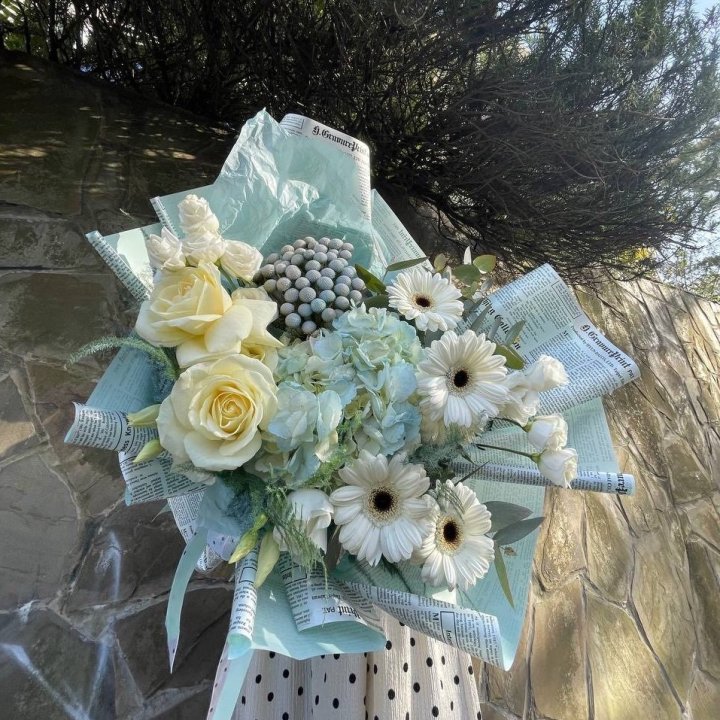 Дизайнерский букет "Линдж-блю" в Владикавказе