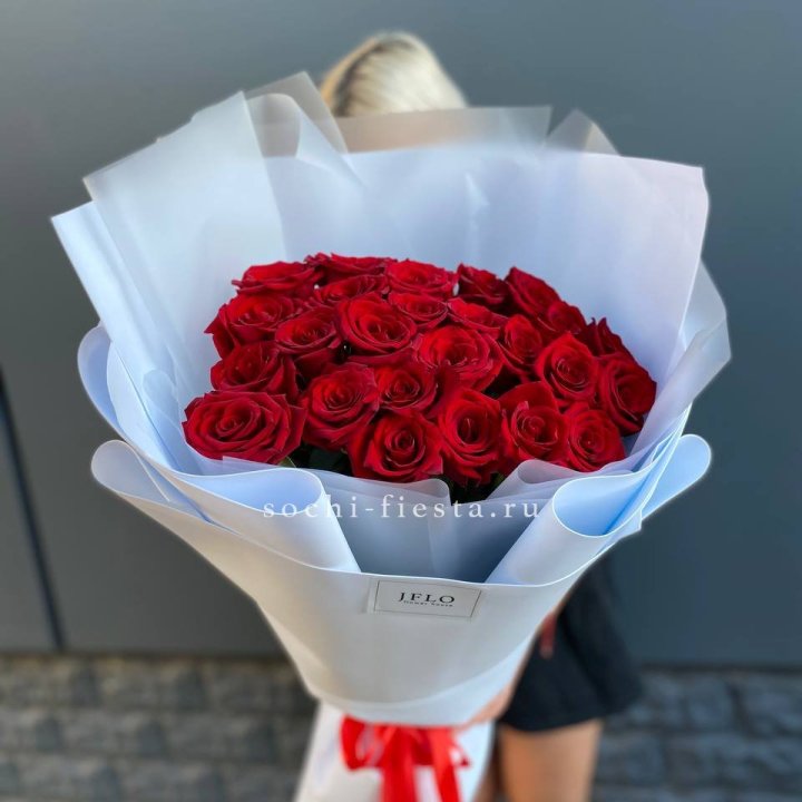 25 высоких роз  в Владикавказе