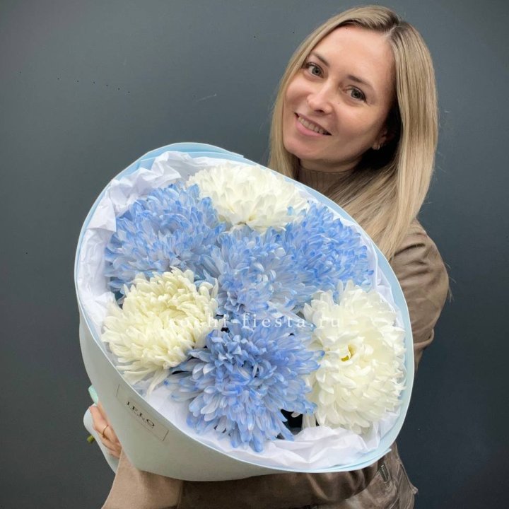 Букет из 7 хризантем  в Владикавказе