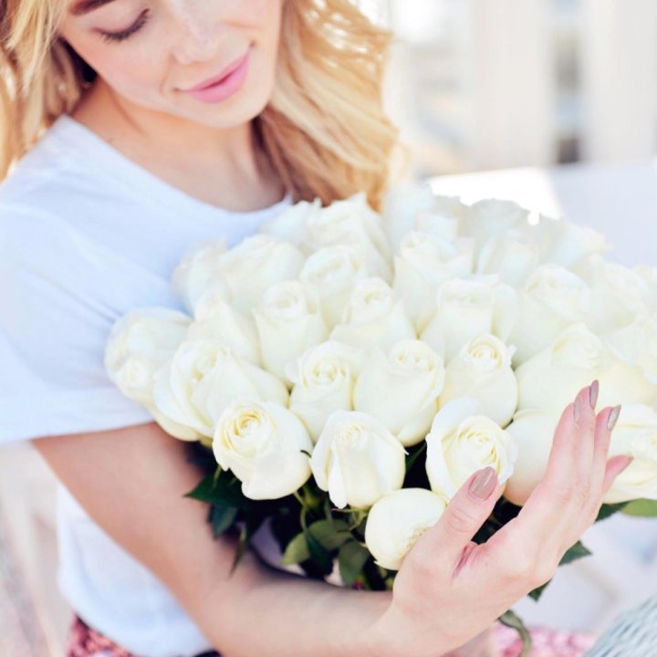 Букет высоких роз "Облака" в Владикавказе