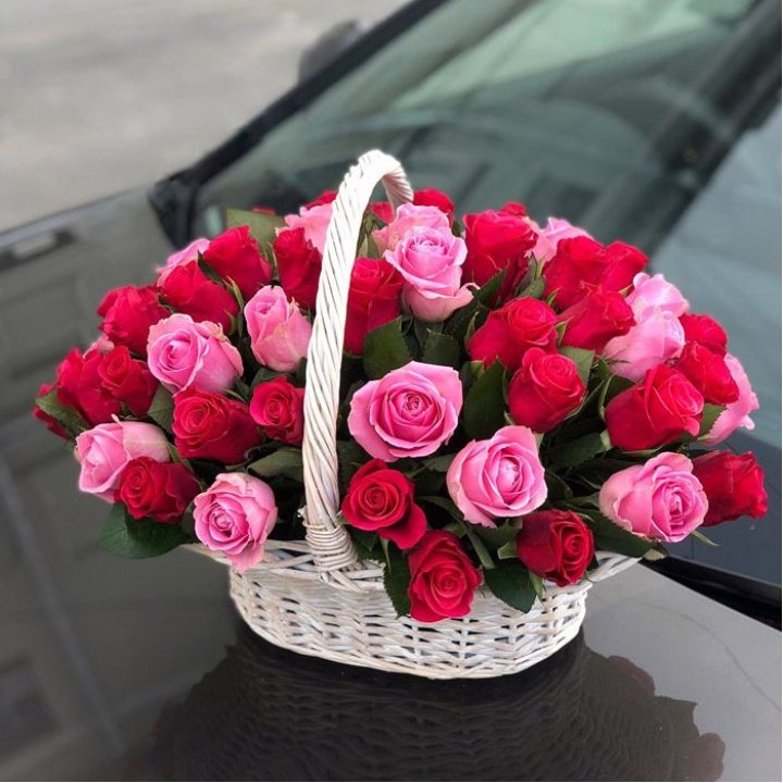 Корзина с розами  в Владикавказе