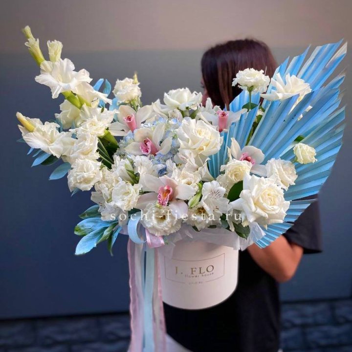 Цветочный бокс №3 в Владикавказе