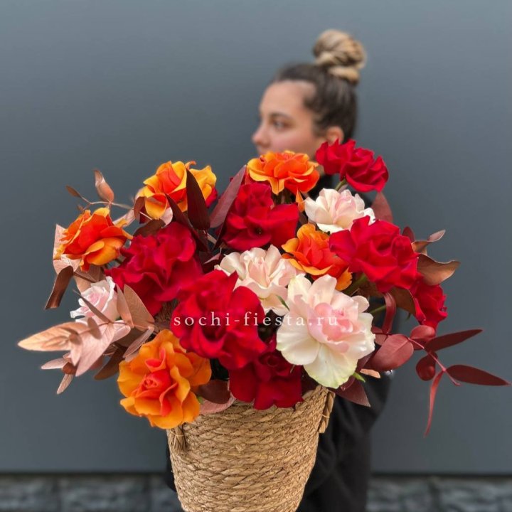 Авторский бокс "Роксана" в джутовом кашпо в Владикавказе