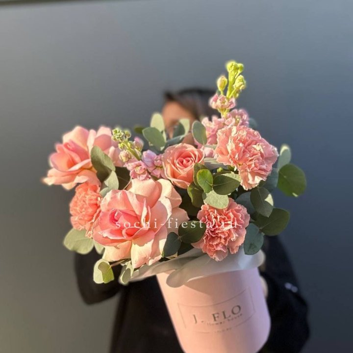 Цветы в боксе "Сизара" в Владикавказе