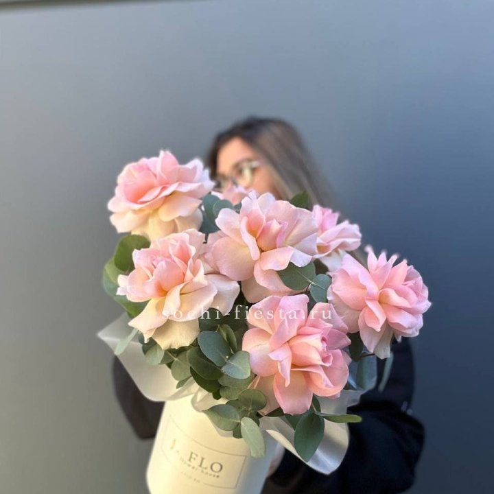 Французские роз в боксе в Владикавказе