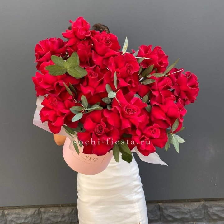 Бокс из 17 французских роз в Владикавказе