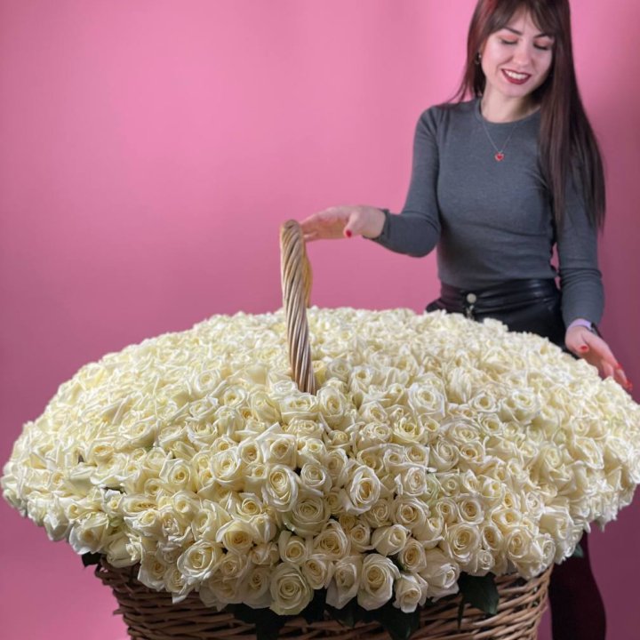 1001 белая роза в Владикавказе