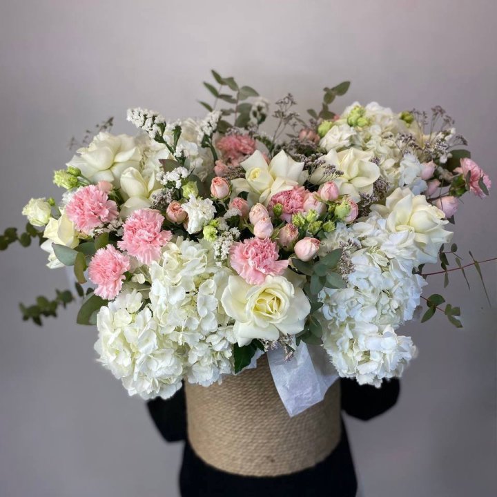  Кашпо "Стефания" в Владикавказе