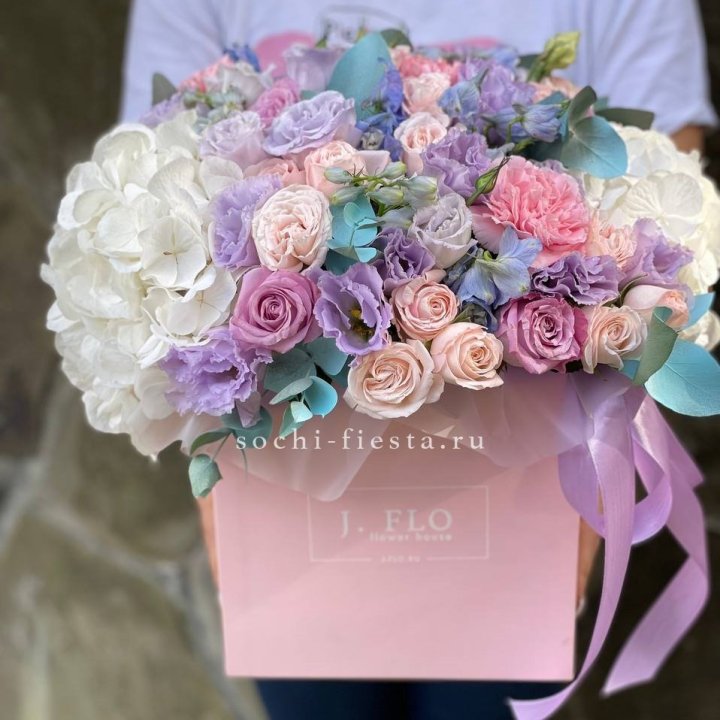 Цветочный бокс макси каб в Владикавказе