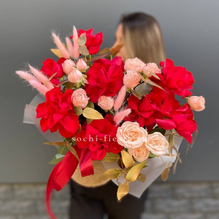 Джутовое кашпо "Любовь Лолиты" в Владикавказе