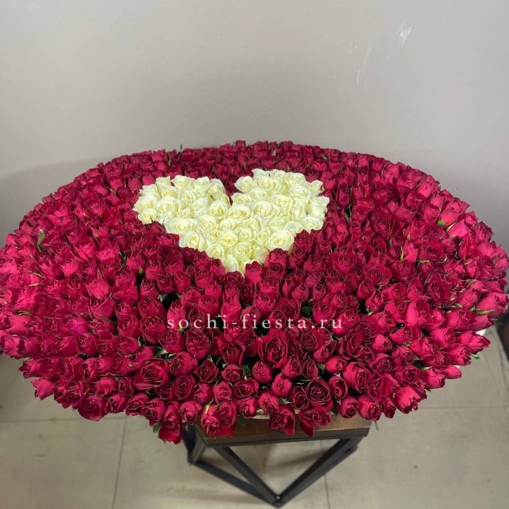 501 роза в корзине в Владикавказе