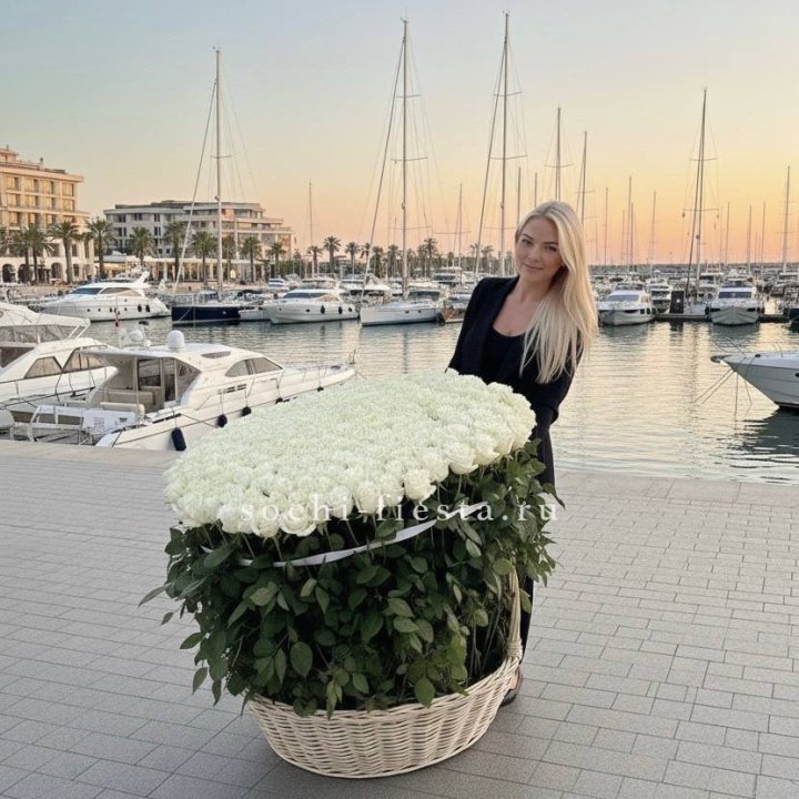 301 высокая роза в корзине в Владикавказе