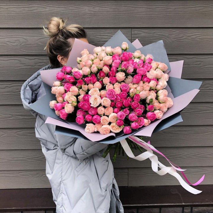 55 роз микс кустовых в Владикавказе