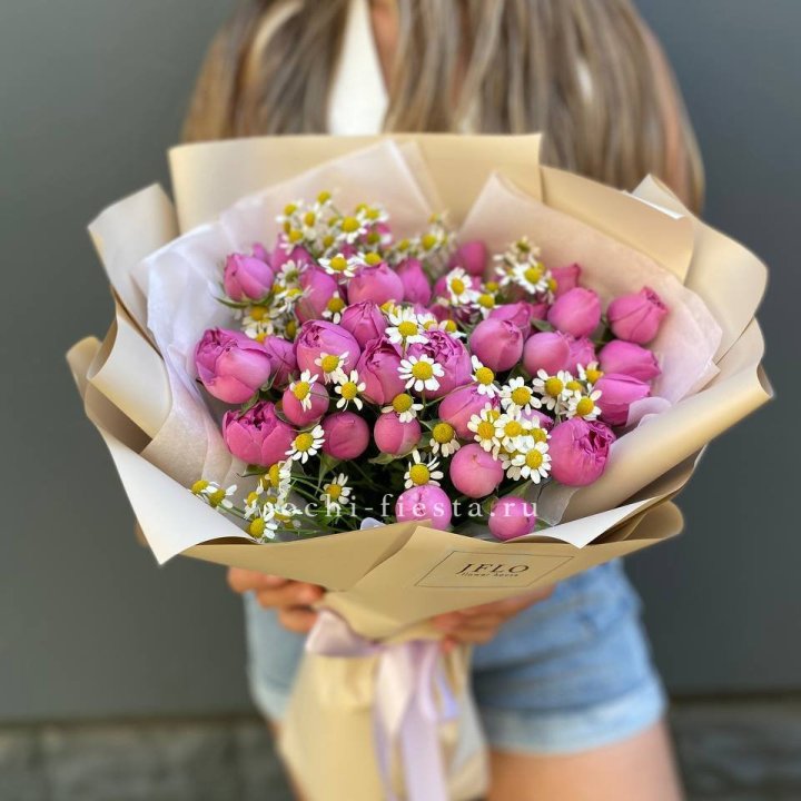 Дуобукет мисти с ромашками  в Владикавказе