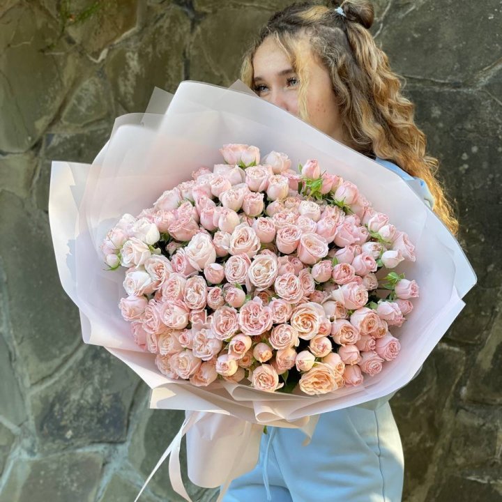 45 роза бомбастик Крем в Владикавказе