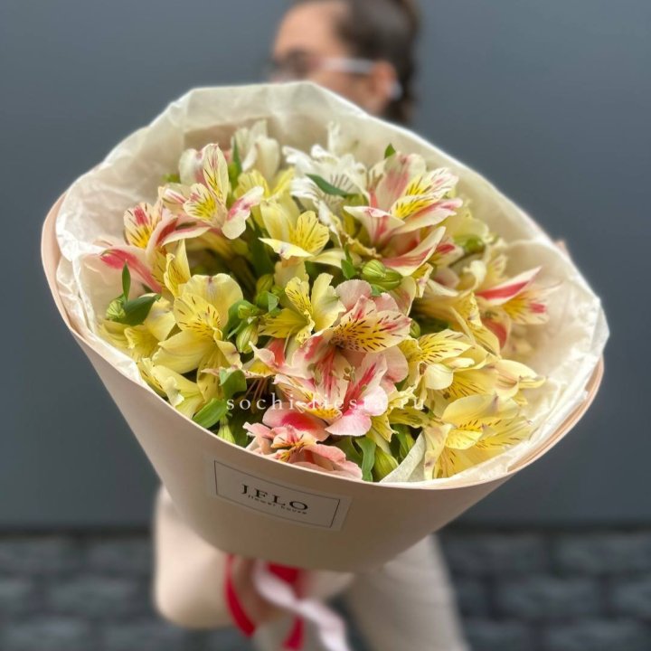 Альстромерии в нежном оформлении в Владикавказе