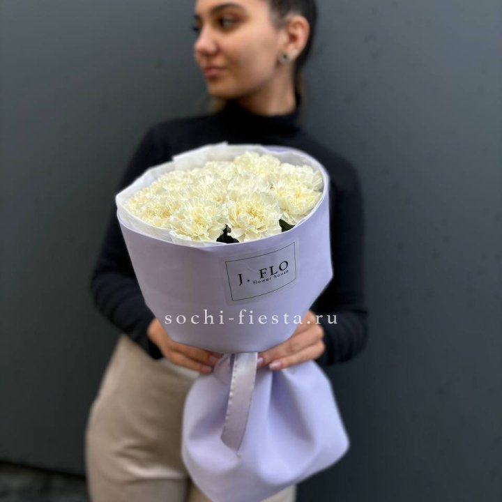 Букет белых диантусов в Владикавказе