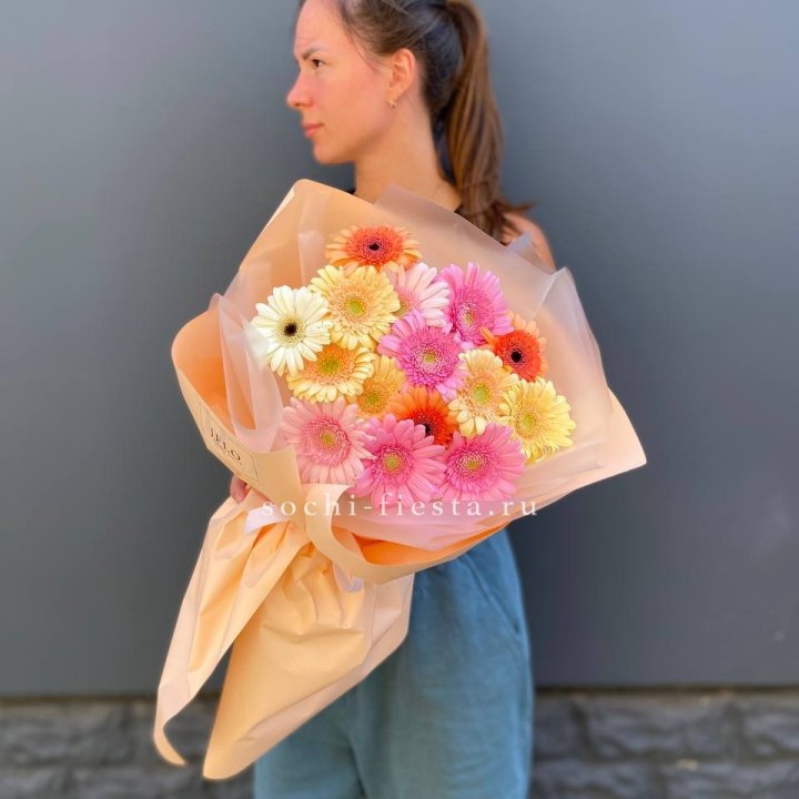 Букет разноцветных гербер в Владикавказе