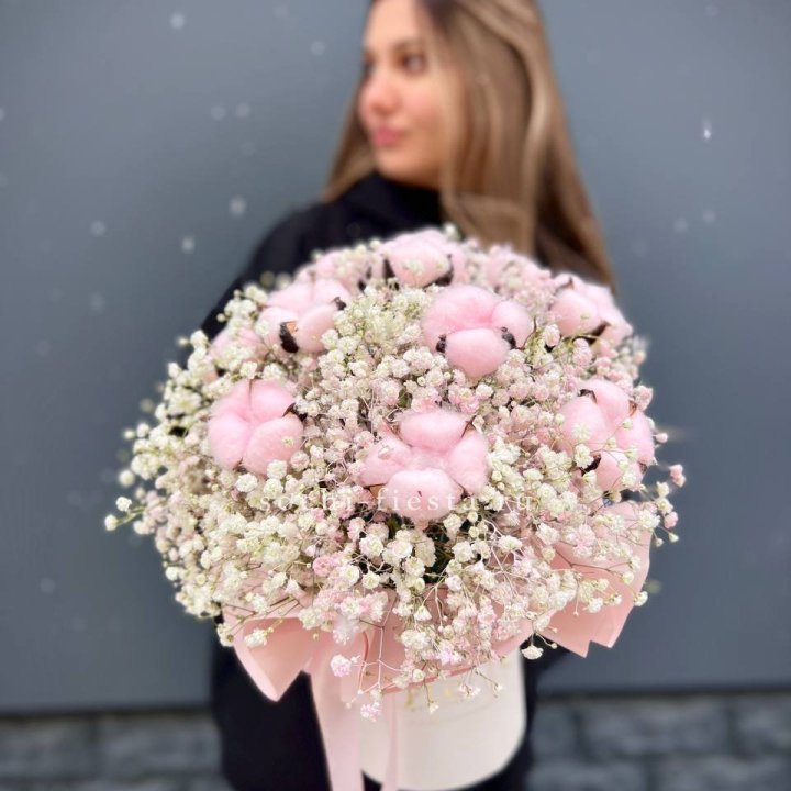 Гипсофилы с хлопком в шляпной коробке в Владикавказе