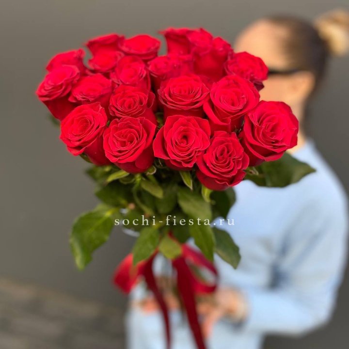 19 красных роз в Владикавказе