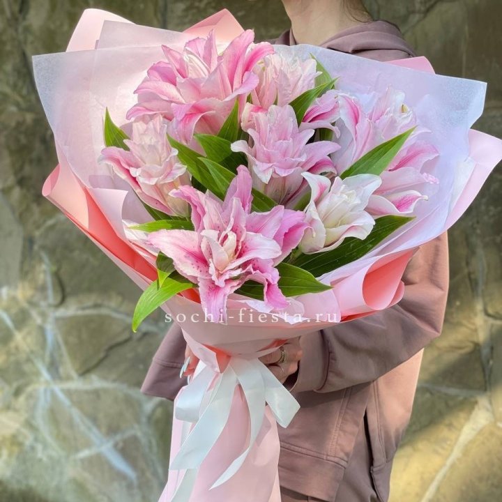 Букет пионовидных лилий №2 в Владикавказе