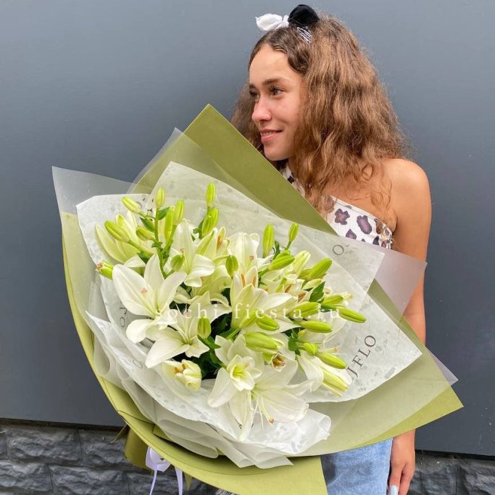 Букет  лилий "Изумруд" в Владикавказе