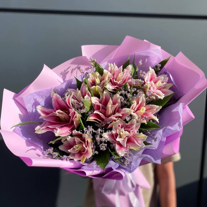 Букет пионовидных лилий №4 в Владикавказе