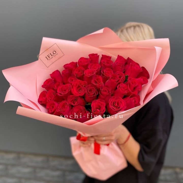 35 красных роз в Владикавказе